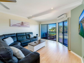 The Sands 7- great views across the ocean, Yamba